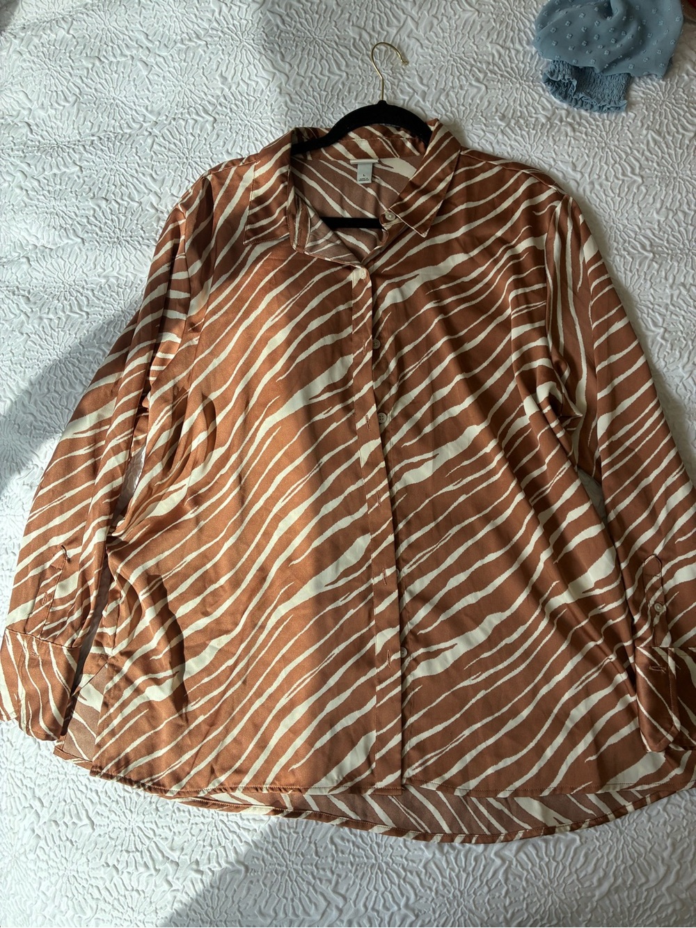 Women’s Brown & Cream Striped Button-Up Shirt